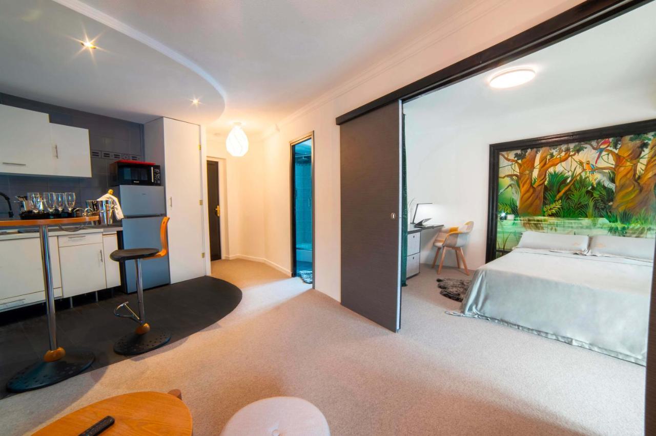 Appart'Hotel Chaleureux Au Coeur De Tullins - Le Roitelet Bagian luar foto
